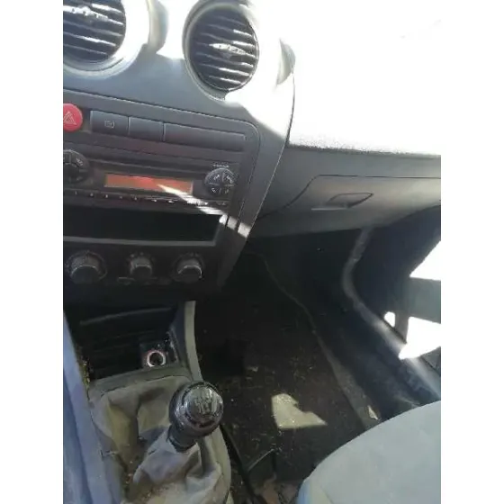 SEAT CORDOBA BERLINA (6L2) '2004 1.4 16V GRIS