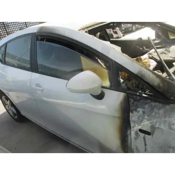 SEAT LEON (1P1) '2011 REFERENCE BLANCO/CALCINADO