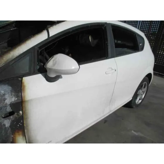 SEAT LEON (1P1) '2011 REFERENCE BLANCO/CALCINADO