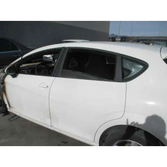 SEAT LEON (1P1) '2011 REFERENCE BLANCO/CALCINADO