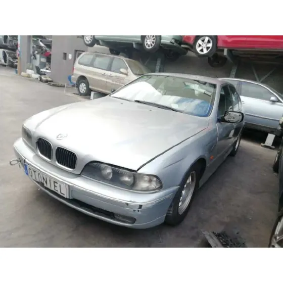 BMW SERIE 5 BERLINA (E39) '2003 525TDS GRIS