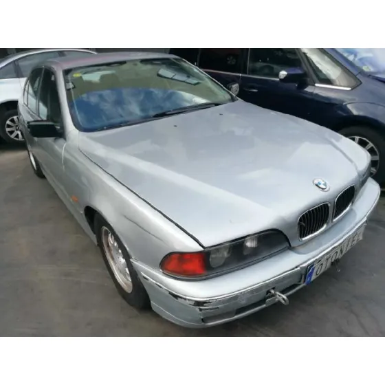 BMW SERIE 5 BERLINA (E39) '2003 525TDS GRIS