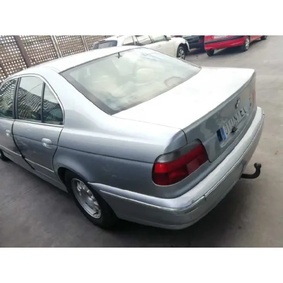 BMW SERIE 5 BERLINA (E39) '2003 525TDS GRIS