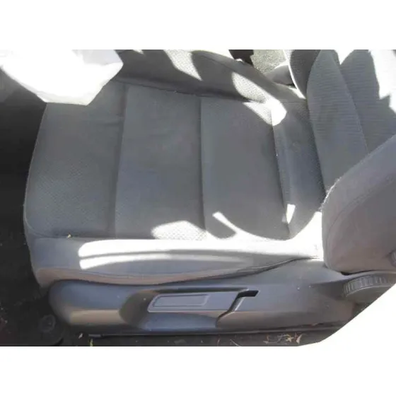 VOLKSWAGEN GOLF V BERLINA (1K1) '2005 1.9 TDI NEGRO