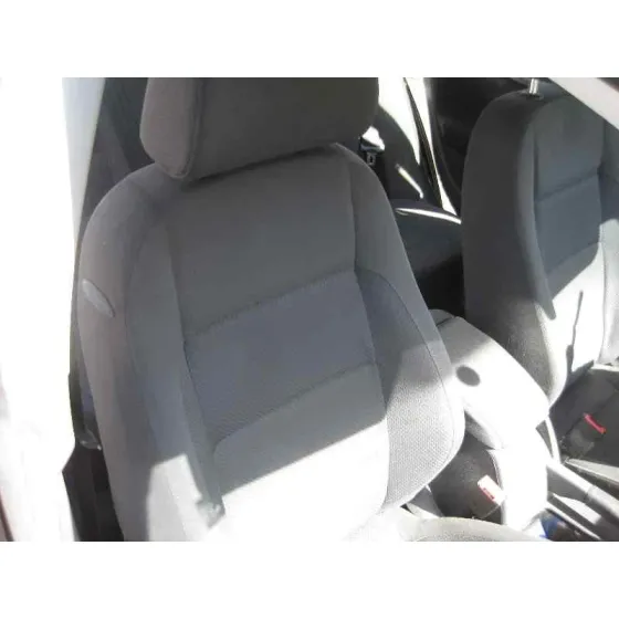 VOLKSWAGEN GOLF V BERLINA (1K1) '2005 1.9 TDI NEGRO