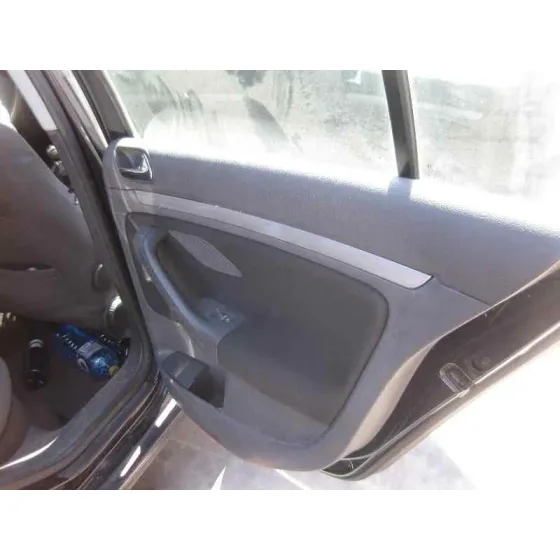 VOLKSWAGEN GOLF V BERLINA (1K1) '2005 1.9 TDI NEGRO
