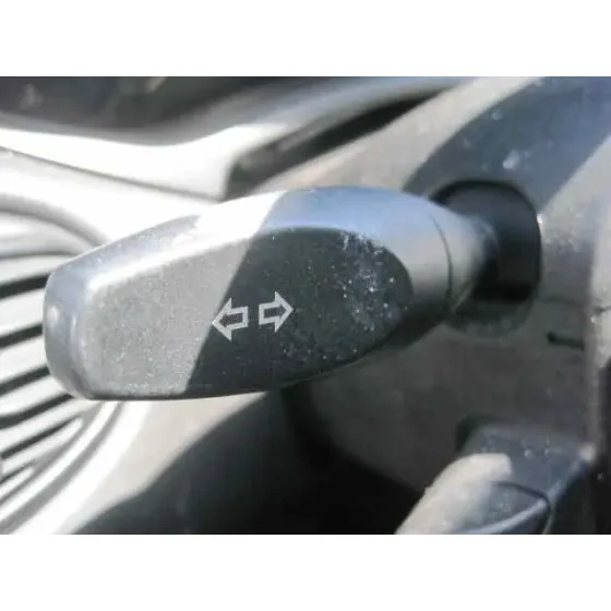 FORD FOCUS TURNIER (CAK) '2002 GHIA AZUL