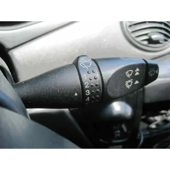 FORD FOCUS TURNIER (CAK) '2002 GHIA AZUL
