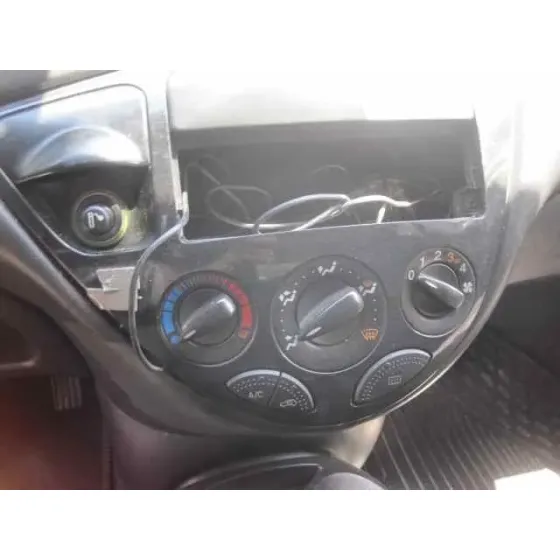 FORD FOCUS TURNIER (CAK) '2002 GHIA AZUL