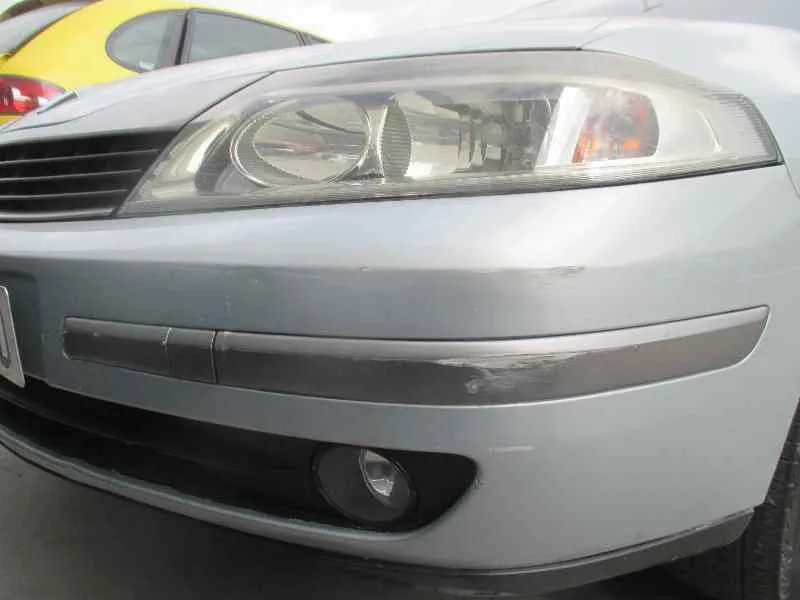 RENAULT LAGUNA II (BG0) RENAULT LAGUNA II (BG0) '2002 AUTHENTIQUE PLATA 2001