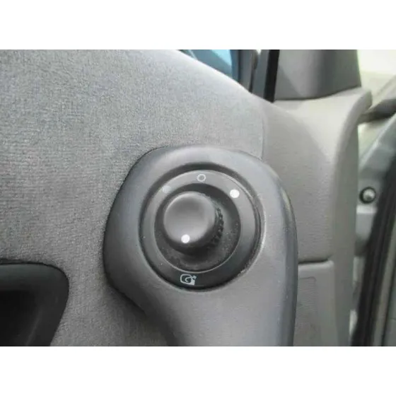 RENAULT LAGUNA II (BG0) '2002 AUTHENTIQUE PLATA