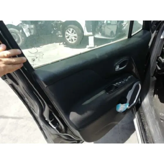 JEEP RENEGADE '2019 SPORT 4X2 NEGRO