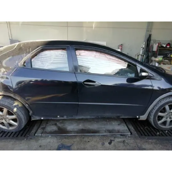 HONDA CIVIC BERLINA 5 (FK) '2006 2.2 I-CTDI COMFORT NEGRO