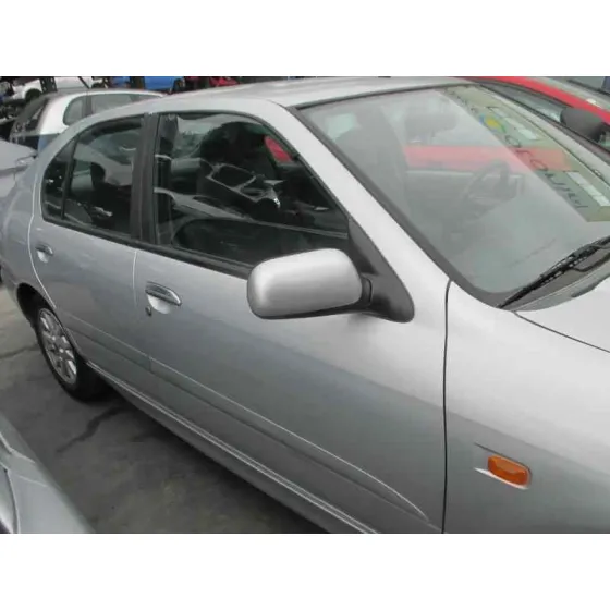 NISSAN PRIMERA BERLINA (P11) '2002 BASICO GRIS