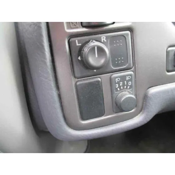 NISSAN PRIMERA BERLINA (P11) '2002 BASICO GRIS
