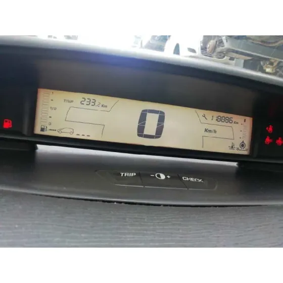 CITROEN C4 BERLINA '2007 LX DORADO