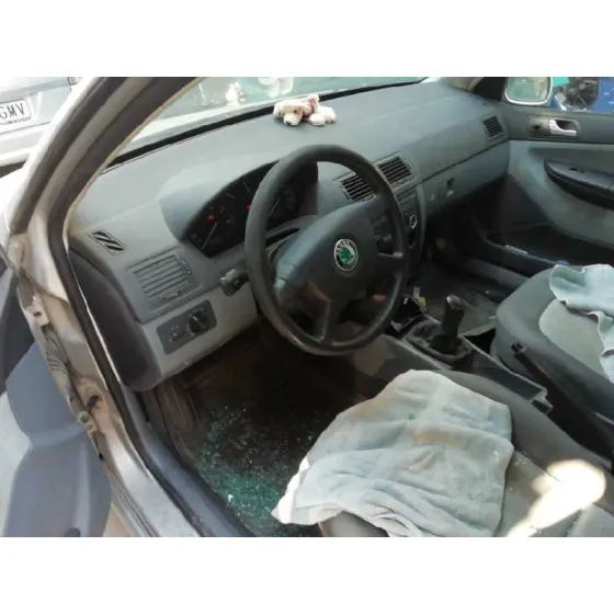 SKODA FABIA (6Y2/6Y3) '2001 ATTRACTIVE GRIS