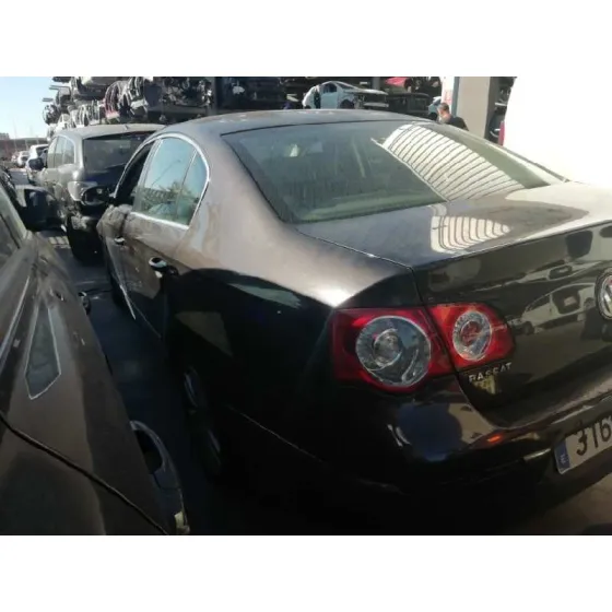 VOLKSWAGEN PASSAT BERLINA (3C2) '2005 SPORTLINE NEGRO