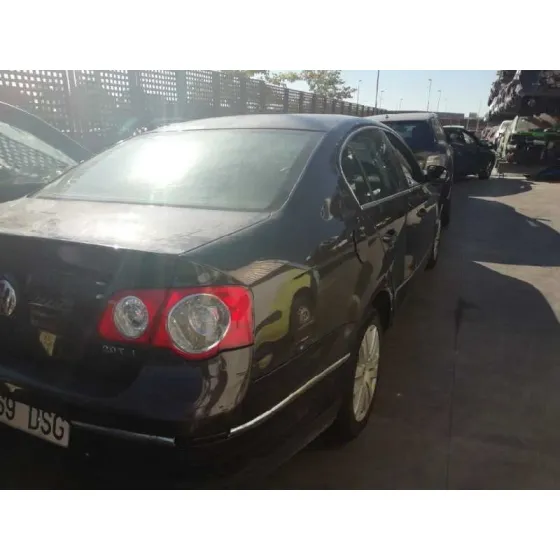 VOLKSWAGEN PASSAT BERLINA (3C2) '2005 SPORTLINE NEGRO
