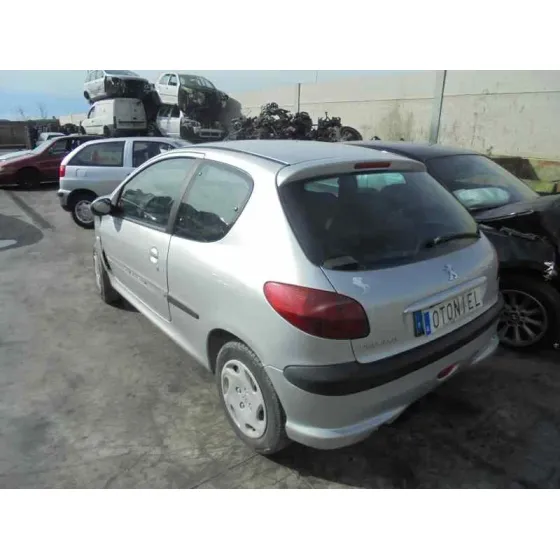 PEUGEOT 206 BERLINA '2003 XN PLATA
