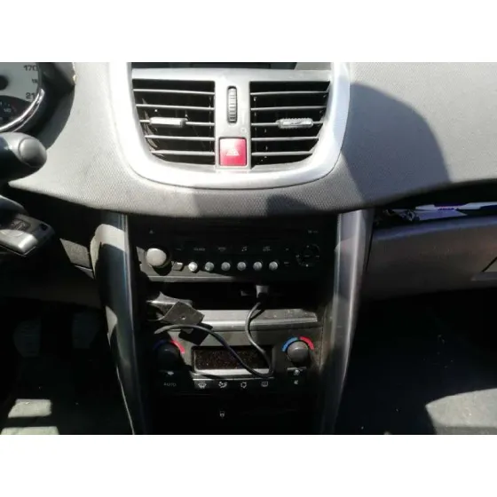 PEUGEOT 207 '2007 1.6 16V HDI ROJO