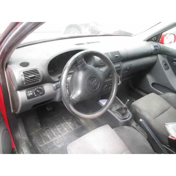 SEAT LEON (1M1) 2002 STELLA ROJO