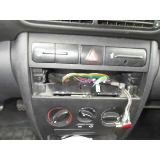 SEAT LEON (1M1) 2002 STELLA ROJO