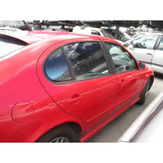 SEAT LEON (1M1) 2002 STELLA ROJO