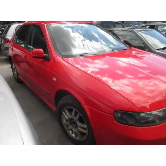 SEAT LEON (1M1) 2002 STELLA ROJO