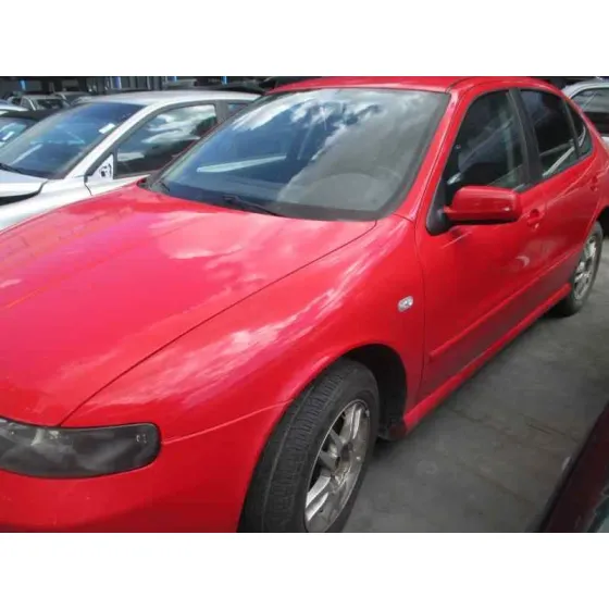 SEAT LEON (1M1) 2002 STELLA ROJO