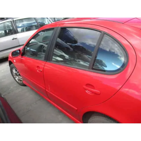 SEAT LEON (1M1) 2002 STELLA ROJO
