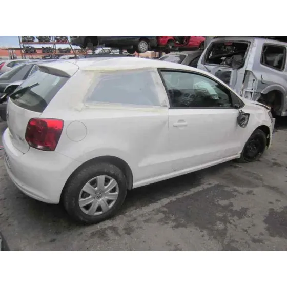 VOLKSWAGEN POLO (6R1) '2010 ADVANCE BLANCO