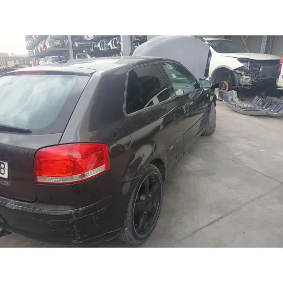 TIPO MOTOR BKD. AUTOMATICO. 3 PUERTAS