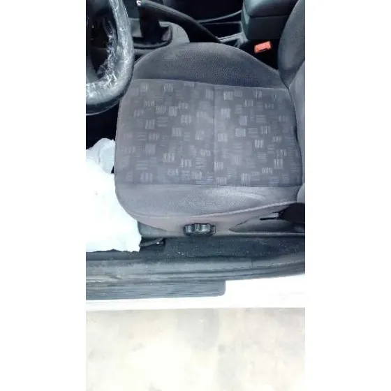 TOYOTA AVENSIS BERLINA (T 22) '2000 1.8 SOL (4-PTAS.) GRIS