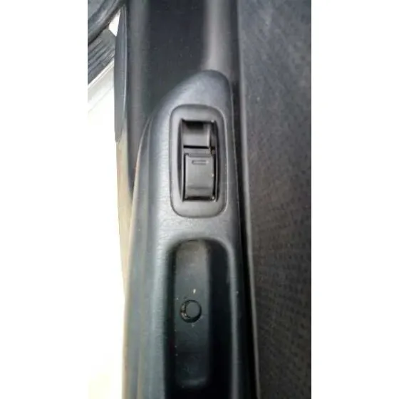 TOYOTA AVENSIS BERLINA (T 22) '2000 1.8 SOL (4-PTAS.) GRIS
