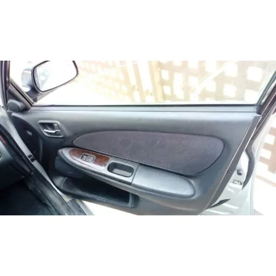 TOYOTA AVENSIS BERLINA (T 22) '2000 1.8 SOL (4-PTAS.) GRIS