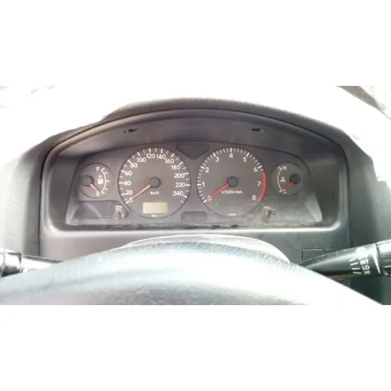 TOYOTA AVENSIS BERLINA (T 22) '2000 1.8 SOL (4-PTAS.) GRIS