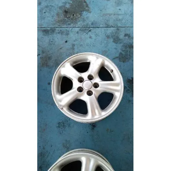 TOYOTA AVENSIS BERLINA (T 22) '2000 1.8 SOL (4-PTAS.) GRIS