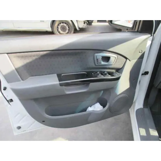 KIA CARENS '2003 2.0 CRDI EX MONOVOLUMEN BLANCO