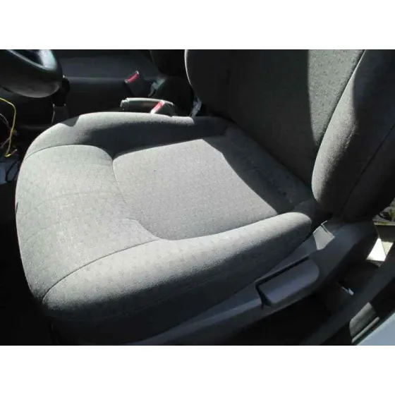 KIA CARENS '2003 2.0 CRDI EX MONOVOLUMEN BLANCO
