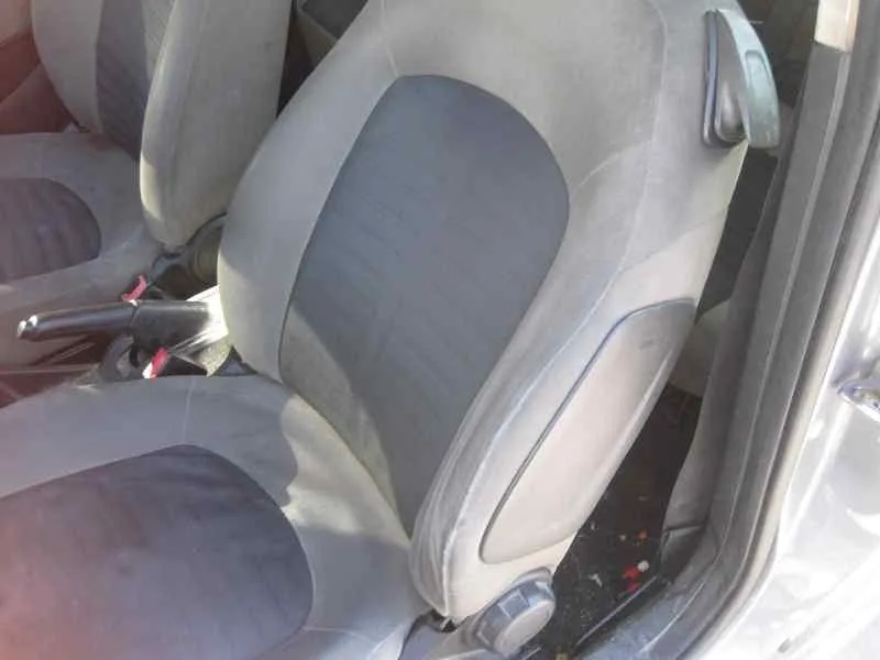 FIAT GRANDE PUNTO (199) FIAT GRANDE PUNTO (199) '2006 1.3 16V MULTIJET ACTIVE (55KW) GRIS 2005