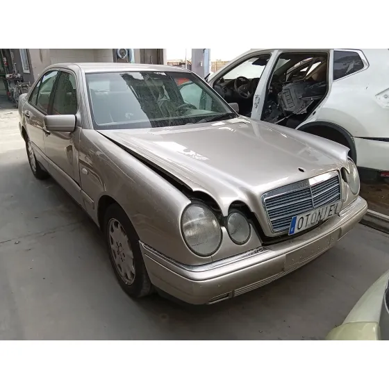 TIPO MOTOR: 606962 CVF/KW: 19.96/130