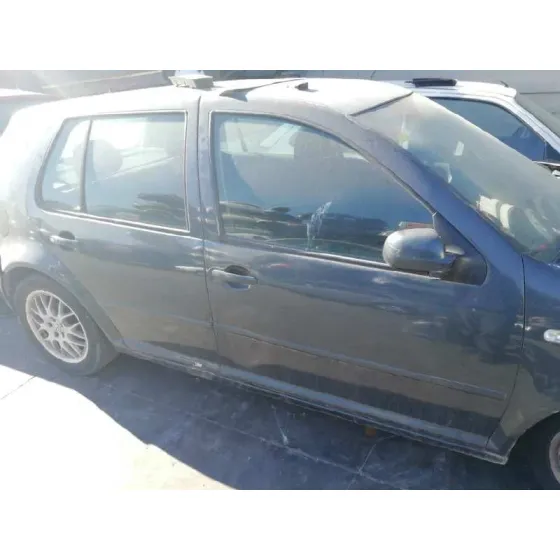 VOLKSWAGEN GOLF IV BERLINA (1J1) '2002 1.9 TDI AZUL