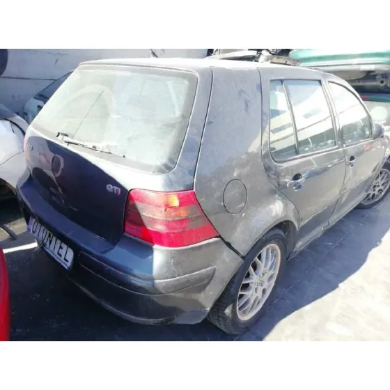 VOLKSWAGEN GOLF IV BERLINA (1J1) '2002 1.9 TDI AZUL