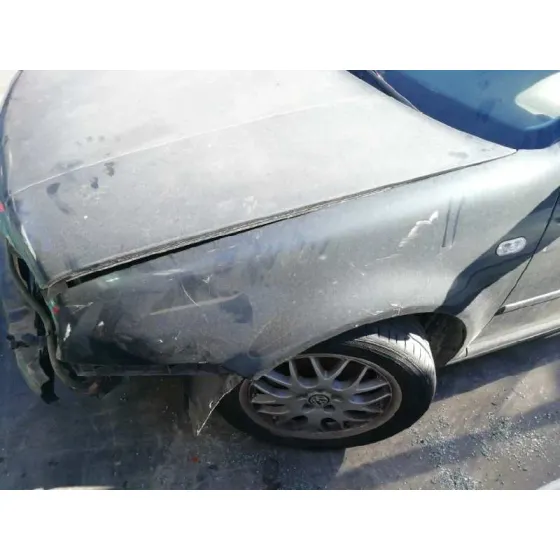 VOLKSWAGEN GOLF IV BERLINA (1J1) '2002 1.9 TDI AZUL
