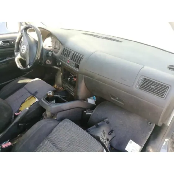 VOLKSWAGEN GOLF IV BERLINA (1J1) '2002 1.9 TDI AZUL