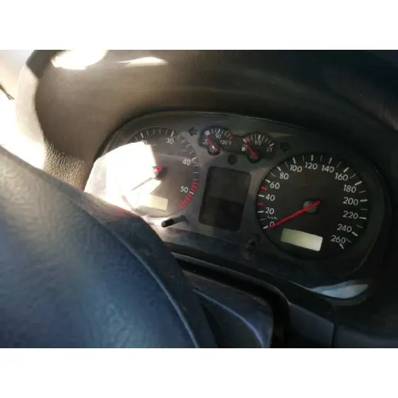 VOLKSWAGEN GOLF IV BERLINA (1J1) '2002 1.9 TDI AZUL