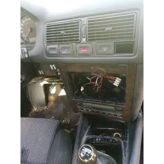 VOLKSWAGEN GOLF IV BERLINA (1J1) '2002 1.9 TDI AZUL