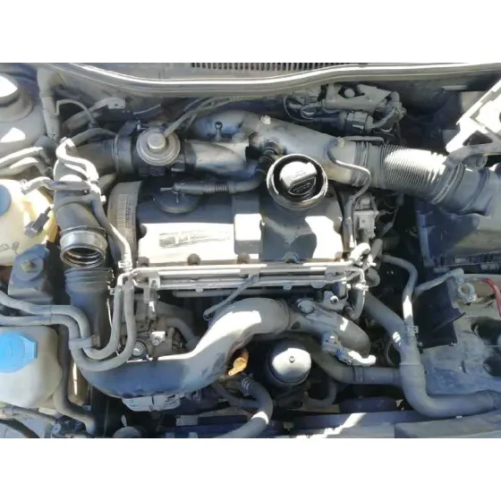 VOLKSWAGEN GOLF IV BERLINA (1J1) '2002 1.9 TDI AZUL