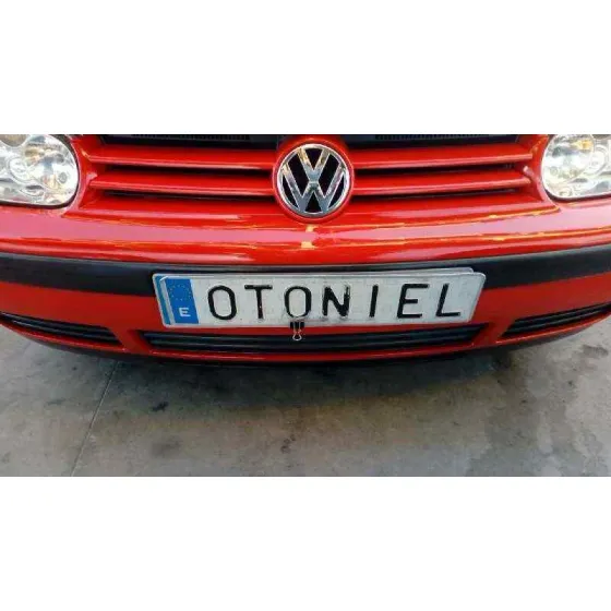 VOLKSWAGEN GOLF IV BERLINA (1J1) '1998 BASICO ROJO